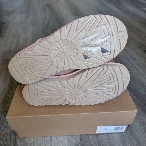 UGG Classic Mini Snow Leopard Suede Boot - Picture 7 of 10